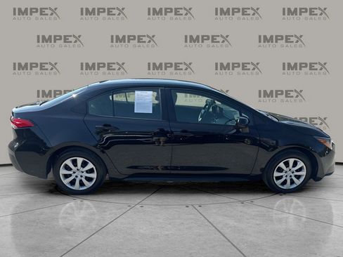 Used 2025 Toyota Corolla LE w/ Convenience Package FWD image 6