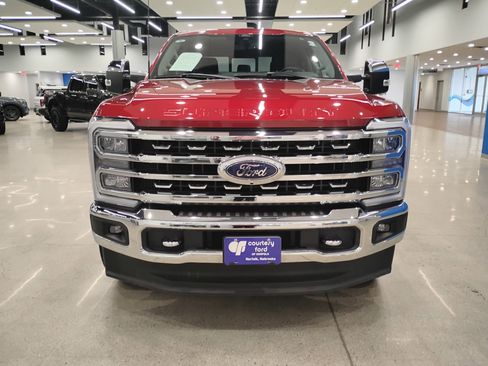 Used 2024 Ford F250 Lariat w/ Chrome Package image 3