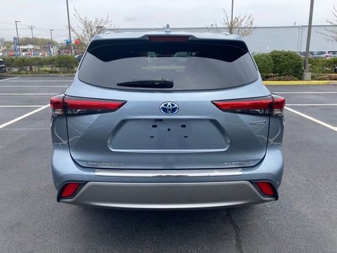 Used 2021 Toyota Highlander Platinum AWD/4WD image 4