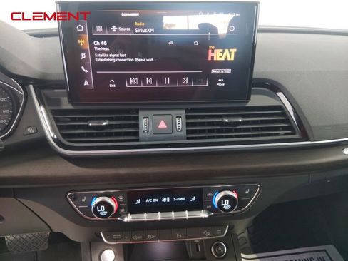 Used 2024 Audi Q5 2.0T Premium w/ Convenience Package image 18