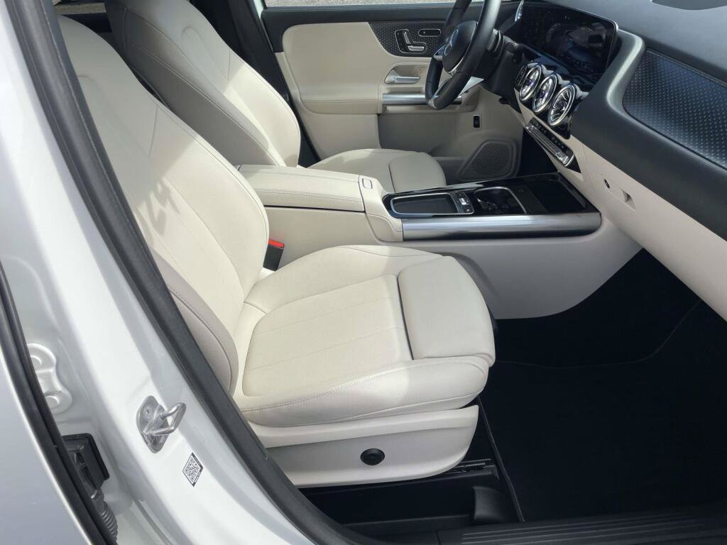 Used 2024 Mercedes-Benz GLA 250 4MATIC image 20