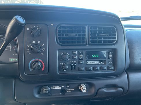 Used 2000 Dodge Dakota 4x4 Club Cab image 16