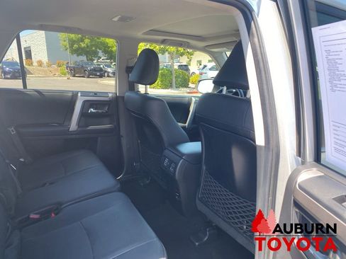 Used 2018 Toyota 4Runner Limited AWD/4WD image 20