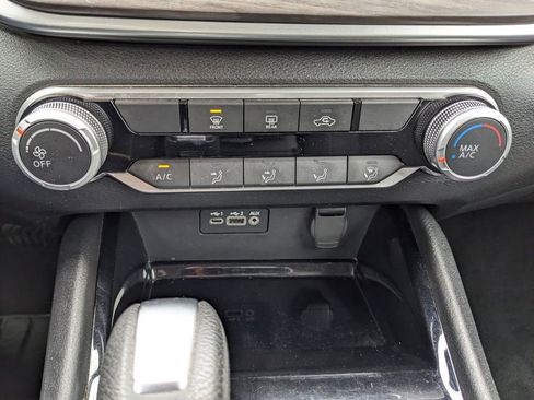 Used 2024 Nissan Altima 2.5 SV image 30