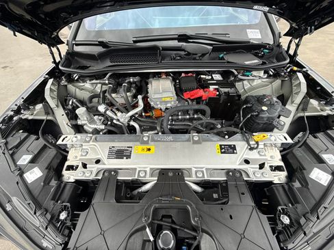 New 2026 BMW iX xDrive45 w/ M Sport Package AWD/4WD image 8