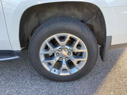 Used 2018 GMC Yukon XL SLT w/ Open Road Package image 10