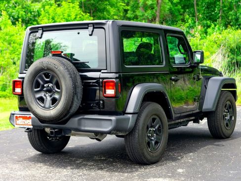 Used 2023 Jeep Wrangler Sport AWD/4WD image 7
