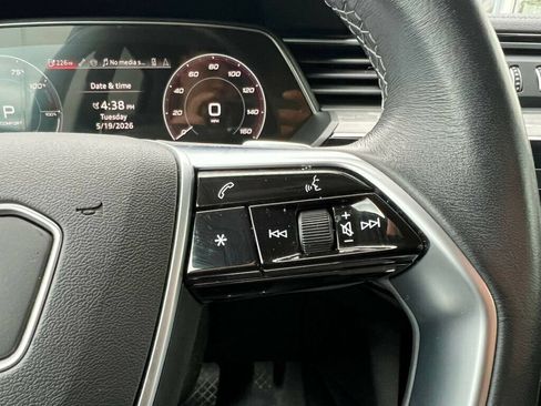 Used 2024 Audi Q8 e-tron Premium AWD/4WD image 19