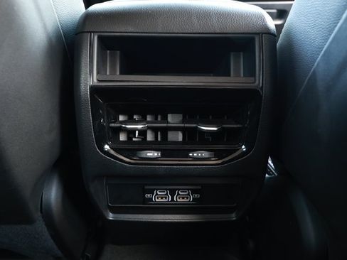 Used 2023 Jeep Grand Cherokee Laredo RWD image 30