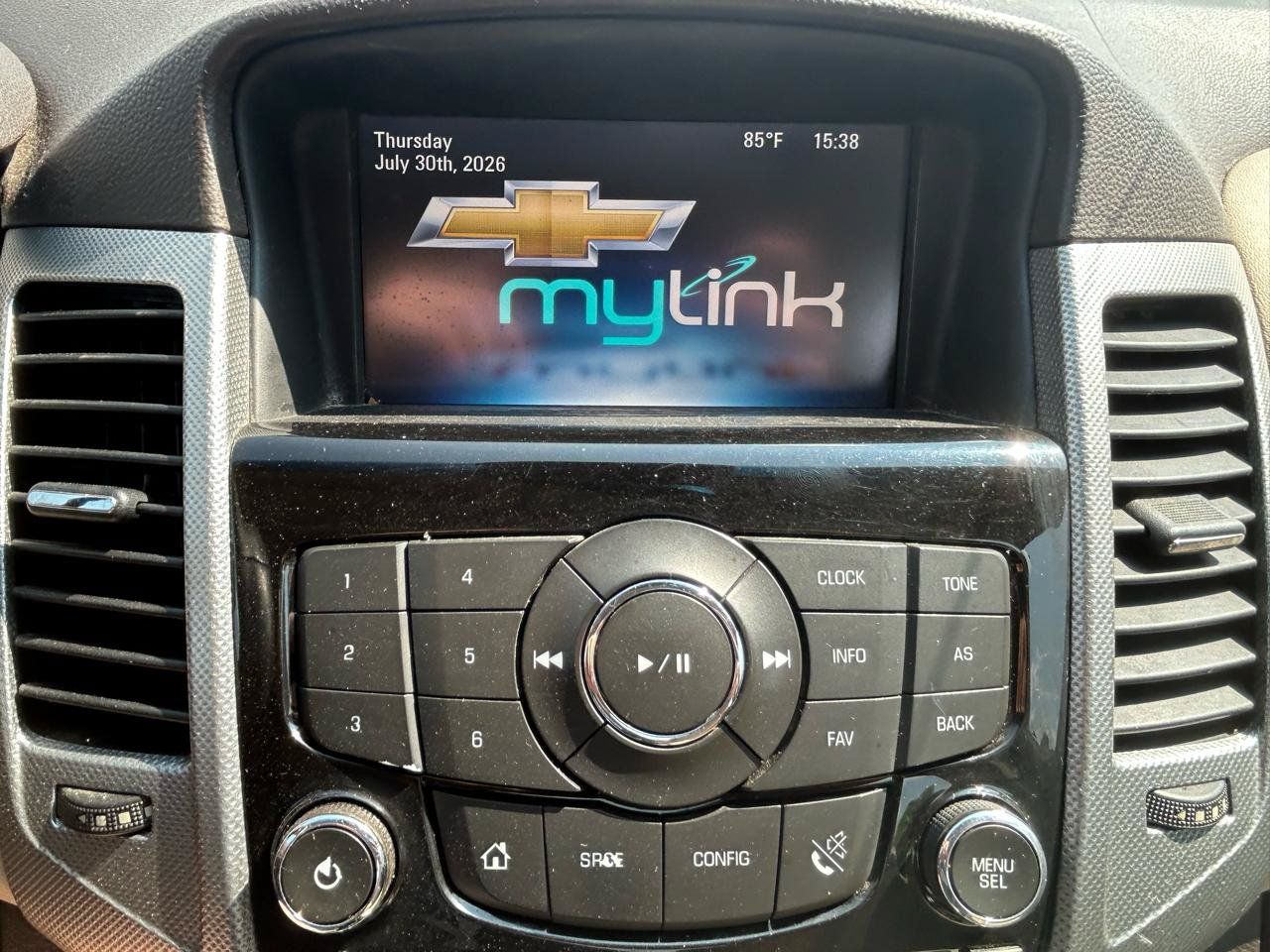 Used 2015 Chevrolet Cruze LTZ w/ Sun, Sound and Sport Package FWD image 23