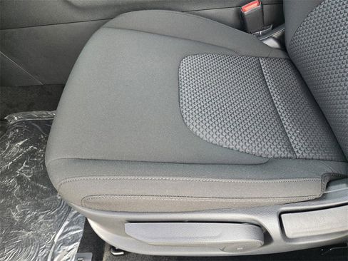 New 2026 Kia Sportage LX image 17