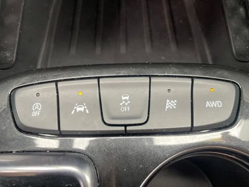 Used 2024 Chevrolet TrailBlazer LT w/ LT Cold Weather Package AWD/4WD image 22