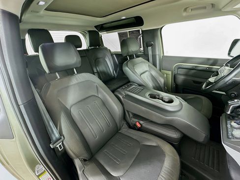 Used 2021 Land Rover Defender 90 First Edition AWD/4WD image 41