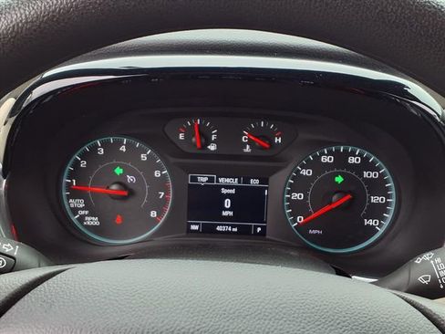 Used 2023 Chevrolet Traverse LS image 18