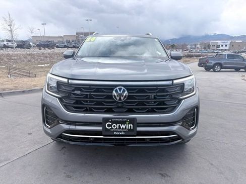 Used 2024 Volkswagen Atlas SEL Premium R-Line image 3