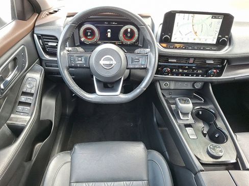 Certified 2022 Nissan Rogue Platinum w/ Head-Up Display Package image 12