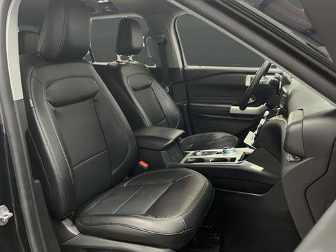 Used 2023 Ford Explorer Limited w/ Hybrid Equipment Group 310A AWD/4WD image 24