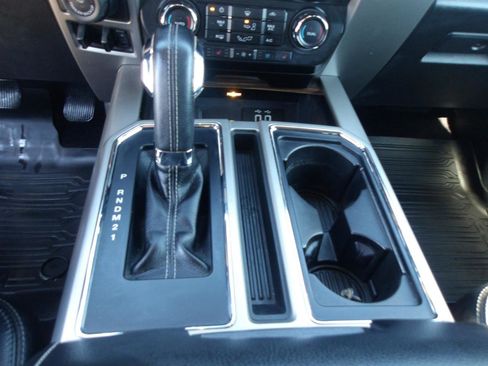 Used 2016 Ford F150 Lariat image 27