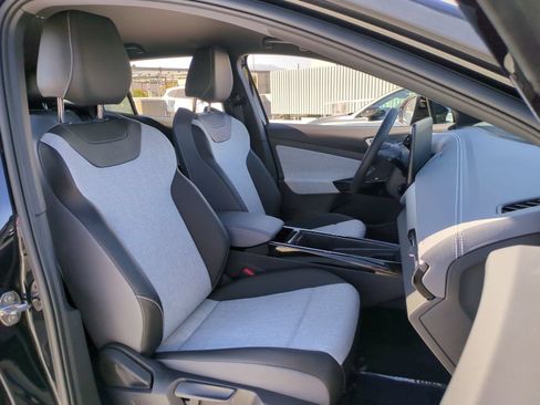 Used 2023 Volkswagen ID.4 Pro RWD image 26