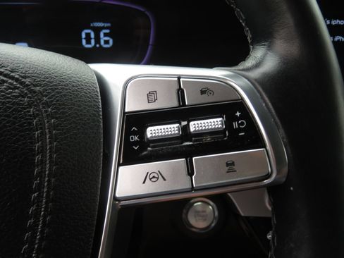 Used 2023 Kia Telluride EX w/ EX Captain's Chair Package AWD/4WD image 25
