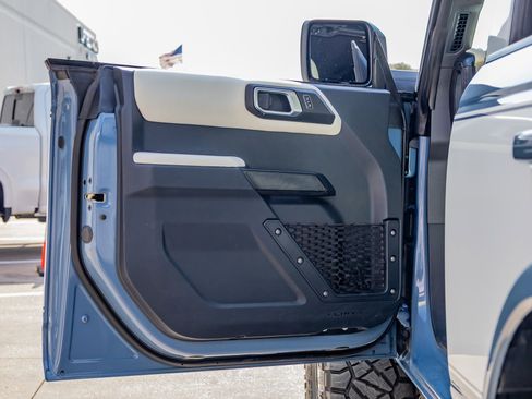 Used 2023 Ford Bronco Heritage Edition image 36