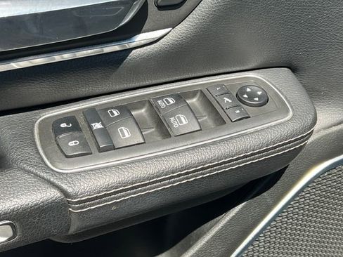 Used 2021 RAM 1500 Laramie AWD/4WD image 18