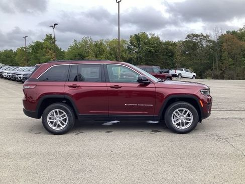 New 2025 Jeep Grand Cherokee Laredo w/ Luxury Tech Group I image 8
