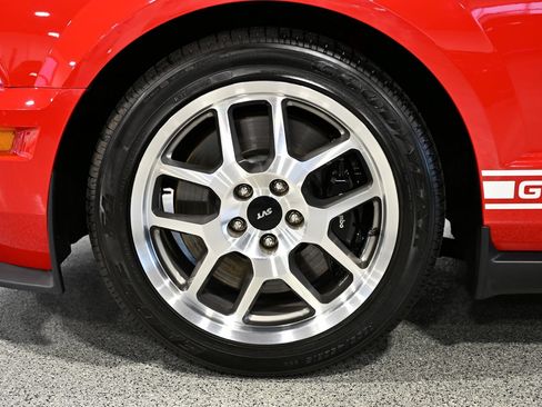 Used 2007 Ford Mustang Shelby GT500 RWD image 19