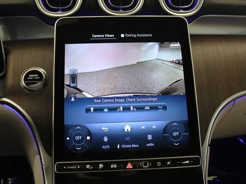 Used 2025 Mercedes-Benz GLC 350e 4MATIC w/ Advanced USB Package image 27