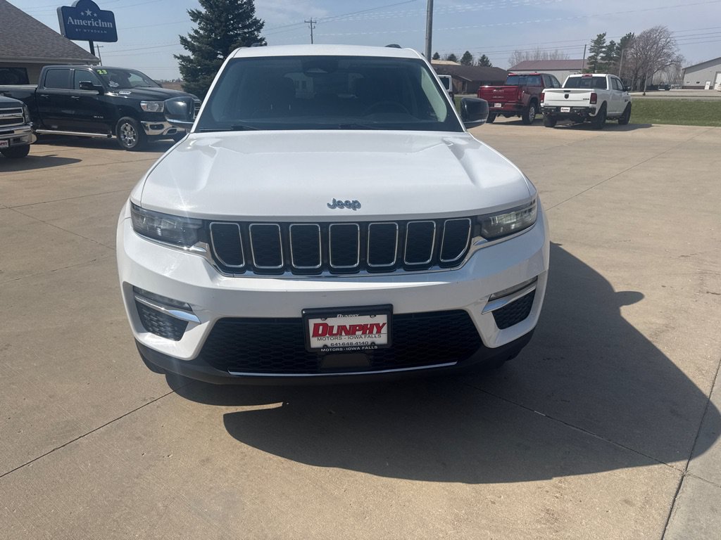 Used 2023 Jeep Grand Cherokee Limited AWD/4WD image 8