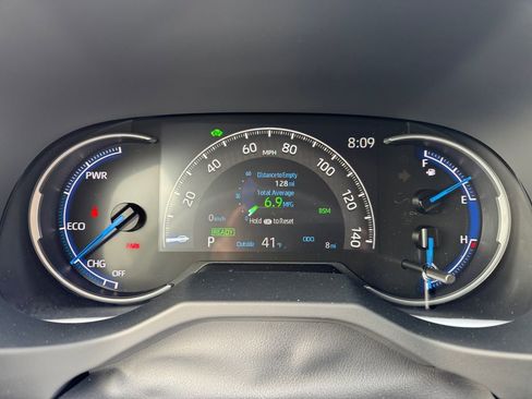 New 2025 Toyota RAV4 LE image 31