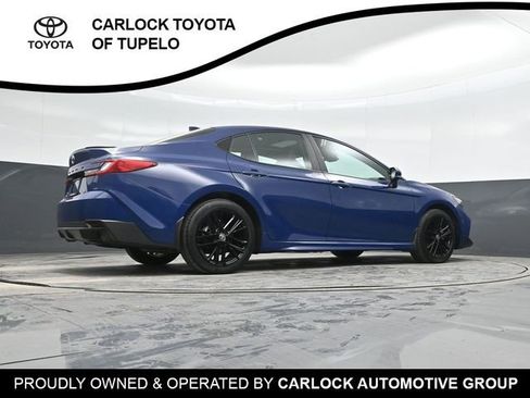 Used 2025 Toyota Camry SE image 39