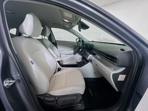 Used 2024 Hyundai Kona SEL FWD image 31