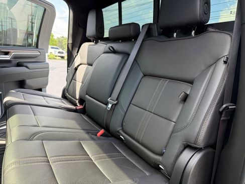 Used 2024 Chevrolet Silverado 2500 High Country w/ High Country Premium Package image 28