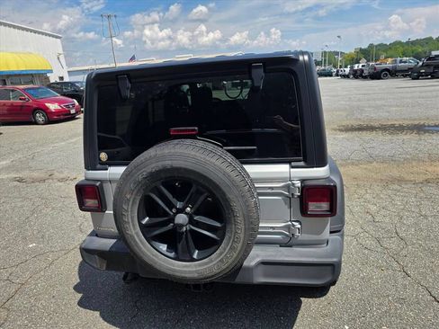 Used 2023 Jeep Wrangler Unlimited Sport AWD/4WD image 12