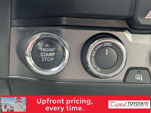 Used 2019 Toyota Tacoma TRD Sport w/ Technology Package AWD/4WD image 18