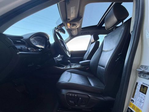 Used 2017 BMW X3 xDrive28i image 9