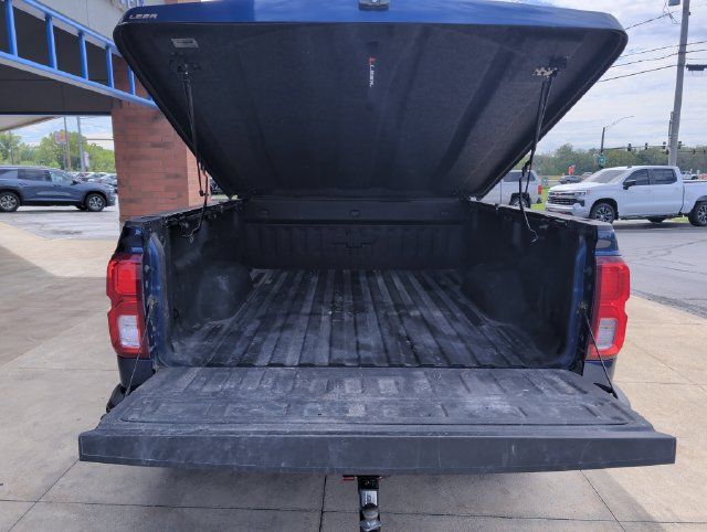 Used 2017 Chevrolet Silverado 1500 LTZ Z71 w/ LTZ Plus Package AWD/4WD image 22