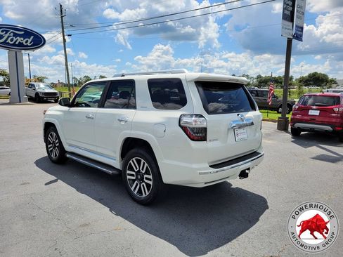 Used 2022 Toyota 4Runner Limited AWD/4WD image 4