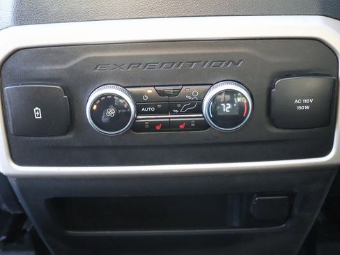 Used 2024 Ford Expedition Limited image 28