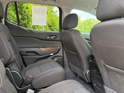Used 2023 GMC Acadia SLE w/ Driver Convenience Package FWD image 19