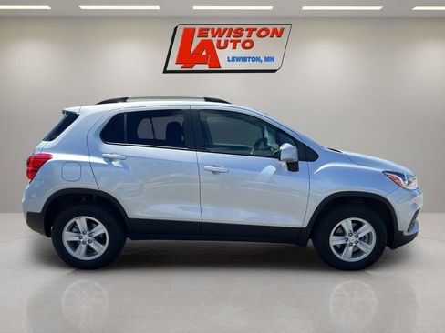 Certified 2022 Chevrolet Trax LT w/ LT Convenience Package AWD/4WD image 13