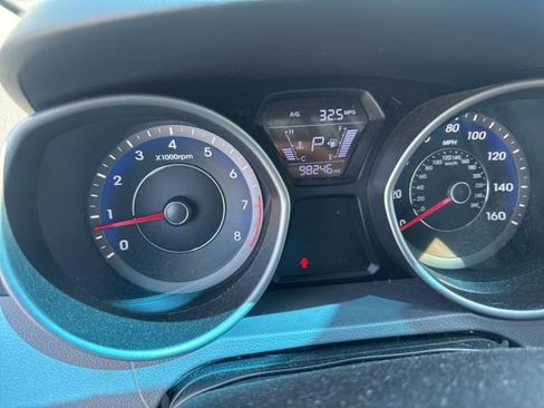 Used 2016 Hyundai Elantra SE image 7