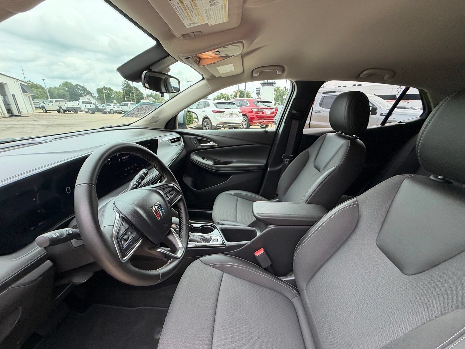 Used 2024 Buick Encore GX Preferred AWD/4WD image 4