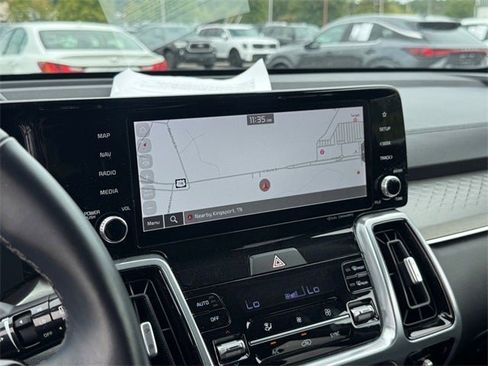 Used 2023 Kia Sorento SX image 25