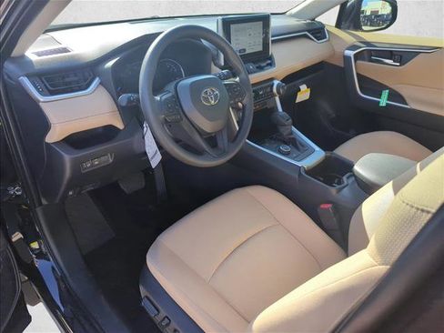 Certified 2025 Toyota RAV4 XLE AWD/4WD image 9