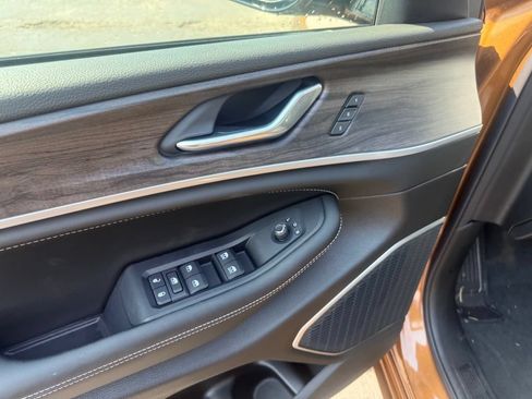 New 2026 Jeep Grand Cherokee L Limited AWD/4WD image 12