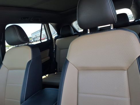 Certified 2023 Volkswagen Atlas Cross Sport SE w/ Panoramic Sunroof Package AWD/4WD image 20