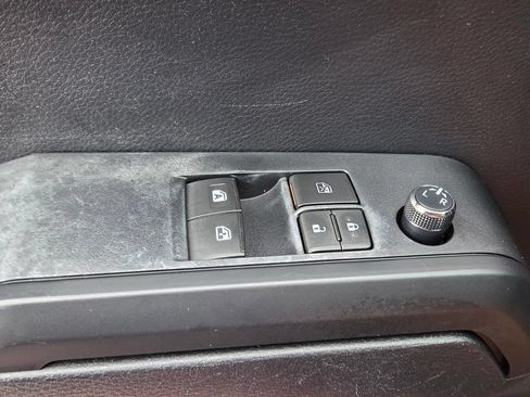 Used 2018 Toyota Tacoma SR RWD image 29