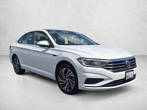 Used 2021 Volkswagen Jetta SEL FWD image 3